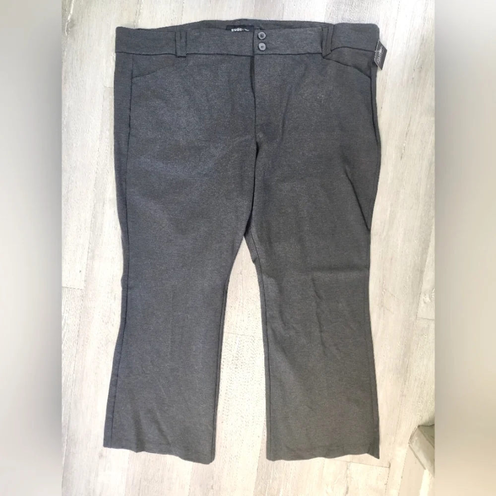 Studio TORRID 30 TALL Charcoal PIXIE PANT⭐️PERFECT SHAPE